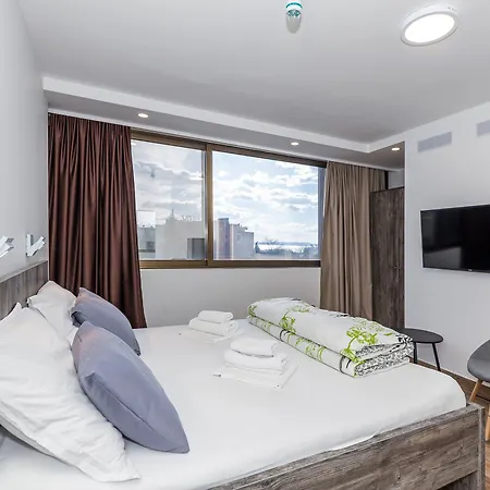 Pensjonat Apinelo Tower 4*