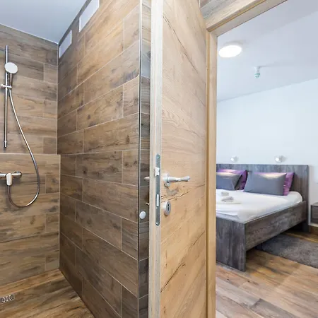 Pensjonat Apinelo Tower Split