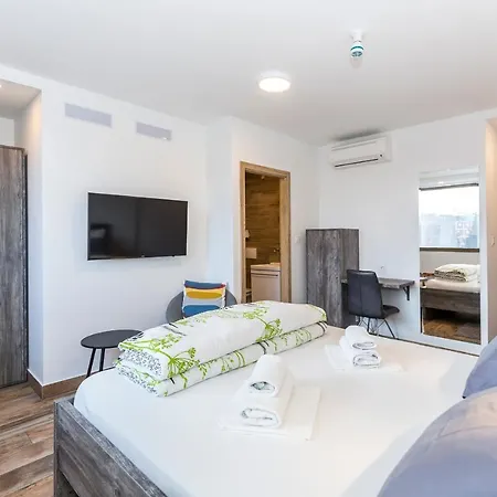 Apinelo Tower Pensjonat