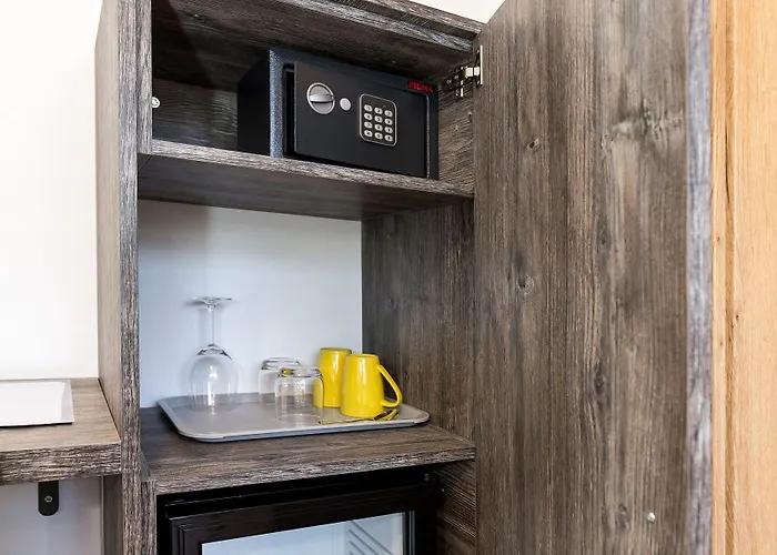 Apinelo Tower Guest house Split