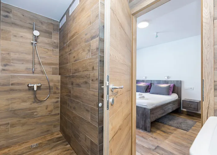 Guest house Apinelo Tower Split