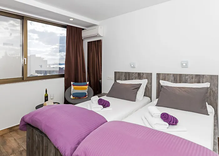 Apinelo Tower Guest house Split