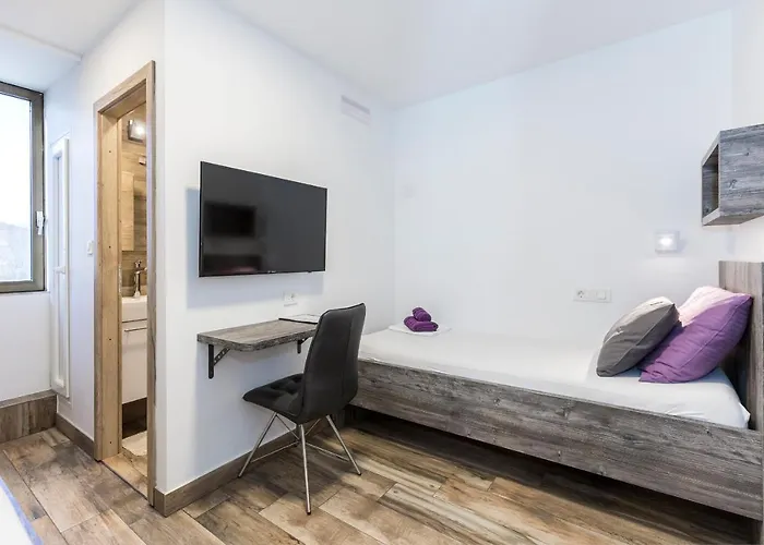 Guest house Apinelo Tower