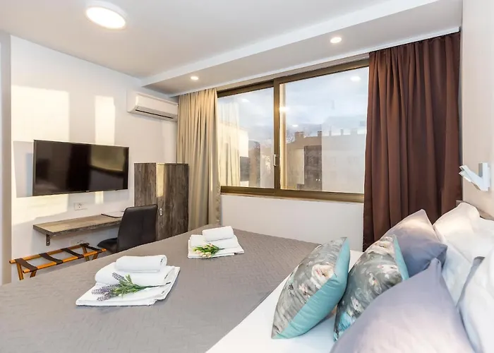 Guest house Apinelo Tower