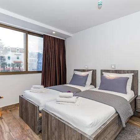 Apinelo Tower 4*