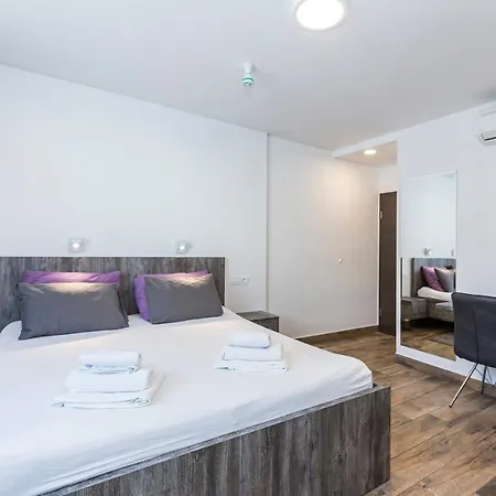 Pensjonat Apinelo Tower 4*