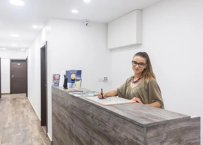 Apinelo Tower Pensión