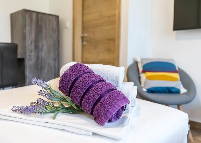 Pensión Apinelo Tower Split