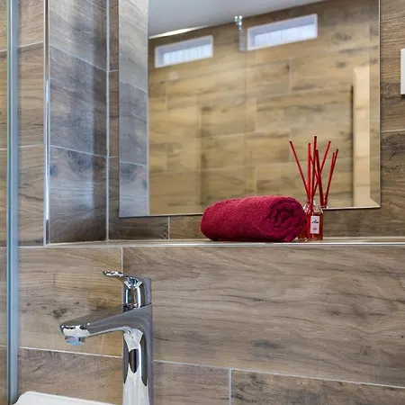 Apinelo Tower Casa de hóspedes 4*